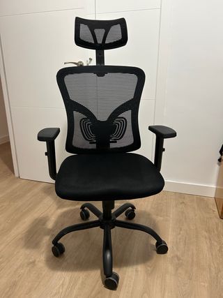 Silla de oficina ergonómica con reposacabezas
