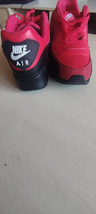 Zapatillas Nike Air Max 90 Rojas y Negras