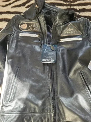 Chaqueta de piel ZRM Classics con capucha