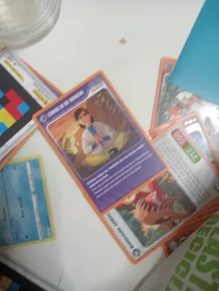 Lote Cartas Pokémon y más casi media bolsa