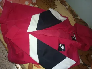 Sudadera Nike Air Roja y Negra