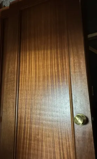 Puertas de madera maciza