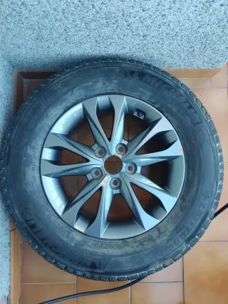 Rueda nueva Michelin 215/70R16 100H Hyundai IX35