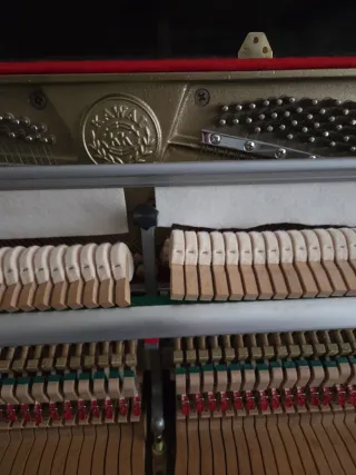 Piano Vertical Kawai K-15E Negro Pulido