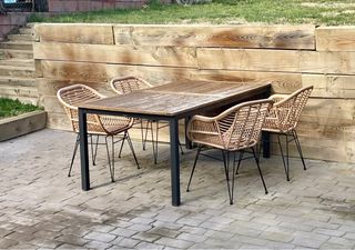 Mesa de jardín con 4 sillas