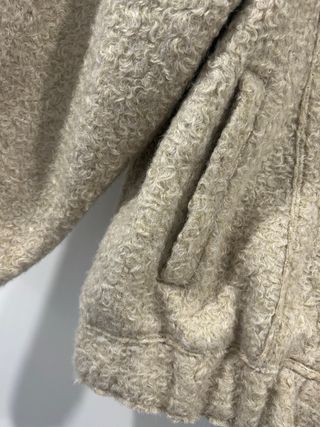 Cazadora Zara Oversize Beige Talla xs_s pero da 42
