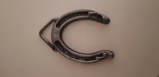 Porta stracci a forma di ferro di cavallo