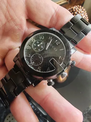 Precioso Reloj Gucci Negro y Plateado