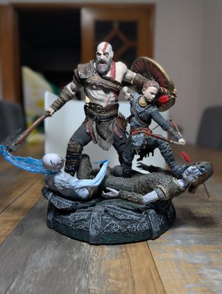 Estátua God of War Stone Masons playstation