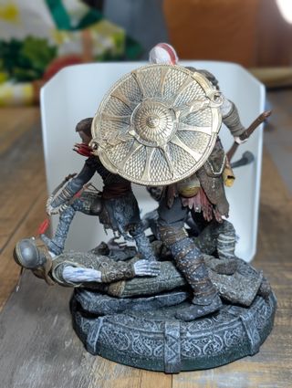 Estátua God of War Stone Masons playstation