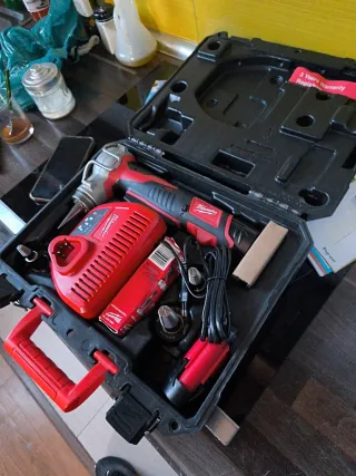 Expansor de tubos Milwaukee costó 689