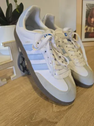 Adidas Samba Blanco y Azul Claro