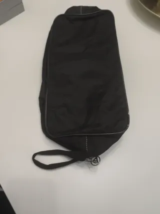 Bolsa Boomerang negra. Para botas de fútbol.