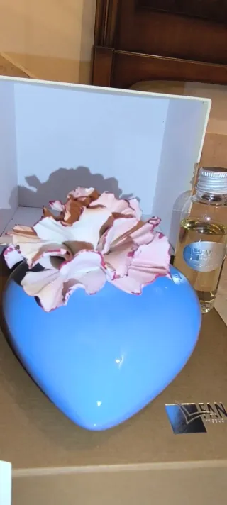 Profumatore In Fine Porcellana Di Capodimonte