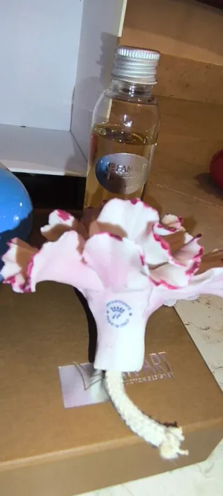 Profumatore In Fine Porcellana Di Capodimonte