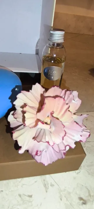 Profumatore In Fine Porcellana Di Capodimonte