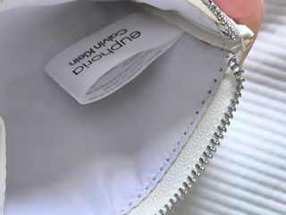 Monedero Calvin Klein blanco