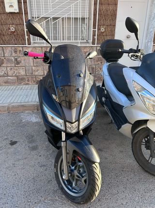 cambio Aprilia SXR 50 Scooter Automática Negra