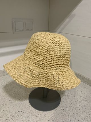Sombrero de rafia para playa