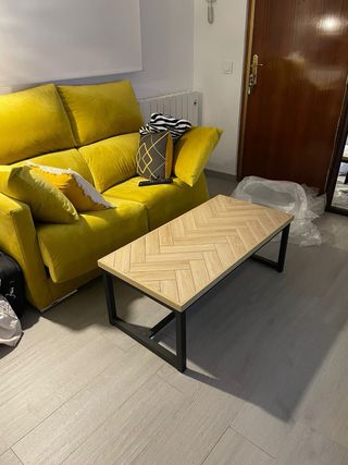 Sofá amarillo 2 plazas. Hecho a medida.