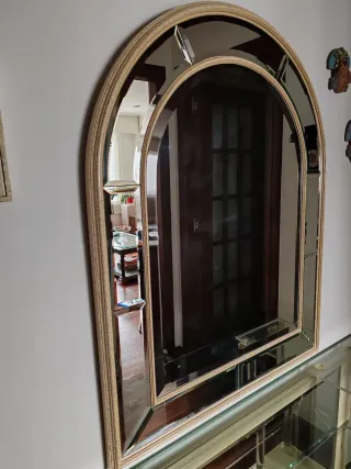 Mueble recibidor cristal, madera y metacrilato.