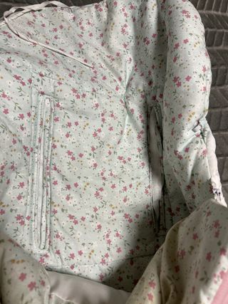 Saco para silla de paseo floral y rosa