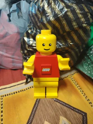 Linterna Muñeco Lego Amarillo y Rojo