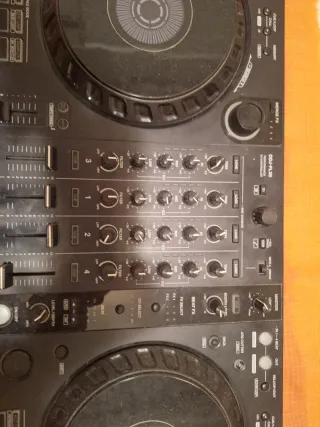 Controladora DJ Pioneer DJ