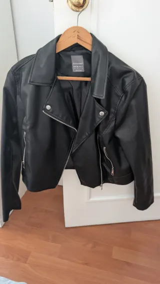 Chaqueta cuero negra Talla M