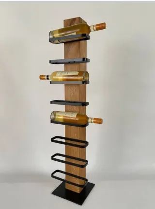 Estantería para vinos de madera y metal