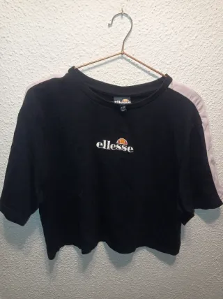 Camiseta Crop Ellesse Negra y Rosa Talla 42