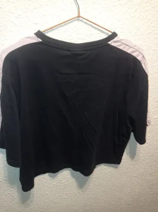 Camiseta Crop Ellesse Negra y Rosa Talla 42