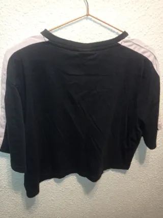 Camiseta Crop Ellesse Negra y Rosa Talla 42