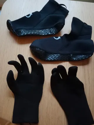 Set Trajes de Neopreno Surf Mujer + Guantes