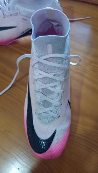 Botas de fútbol Nike Talla 41