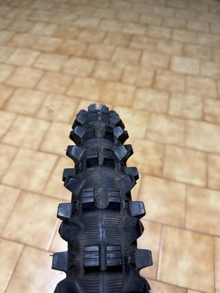 Neumático Michelin 80/100-21