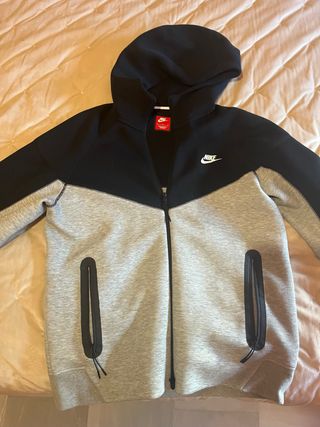 Sudadera Nike Tech Gris y Negra