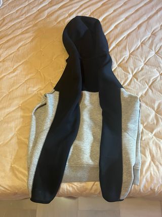 Sudadera Nike Tech Gris y Negra