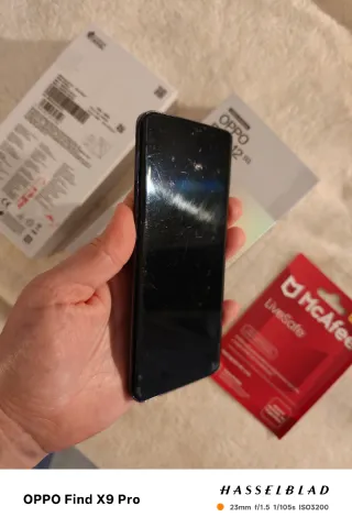 OPPO Reno 12 marrón