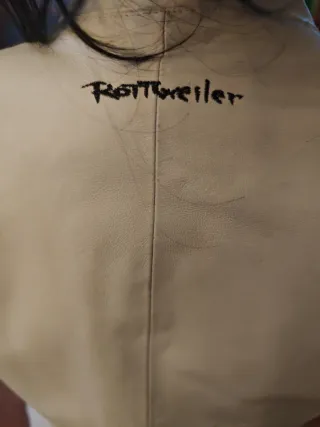 Cazadora de piel para mujer