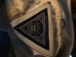 Cazadora de piel para mujer