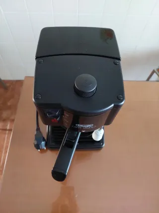 Cafetera Espresso Delonghi Caffe Veneto Negra