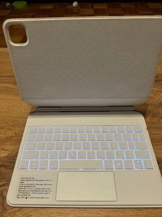 Custodia con tastiera per iPad Pro e Air da 11"