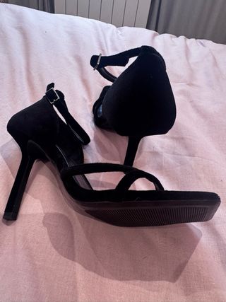 Tacones ZARA Negro Talla 37
