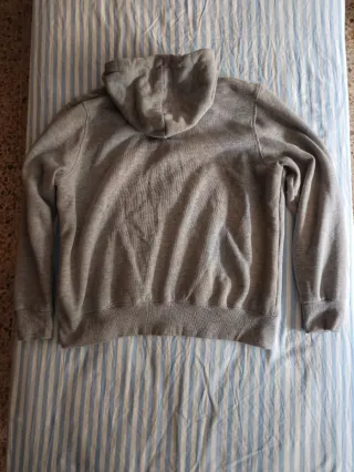 Sudadera gris con capucha y cremallera Talla XL