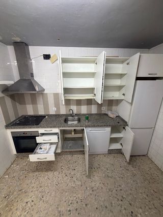 Cocina completa con electrodomésticos. Por reforma