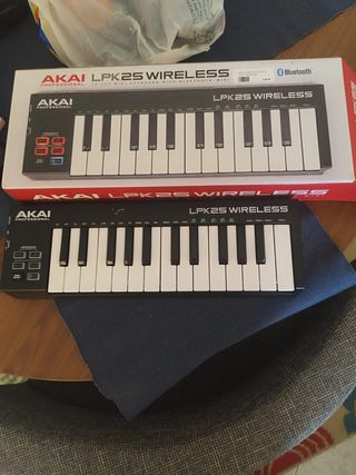Tastiera Akai LPK25 Wireless MIDI