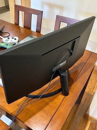 Monitor LG 29” UltraWide (€130) + Tastiera e Mouse