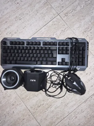 Teclado, Ratón y Altavoces Gaming