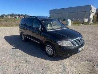 SsangYong Rodius 2010